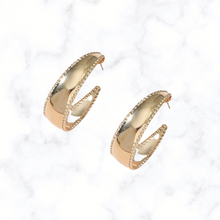 Load image into Gallery viewer, C-Shaped Earrings
